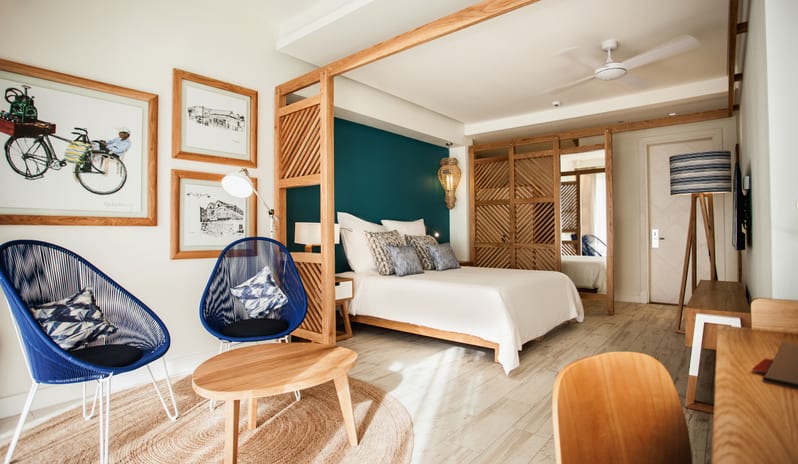 Victoria for 2-Swim up Room_14423